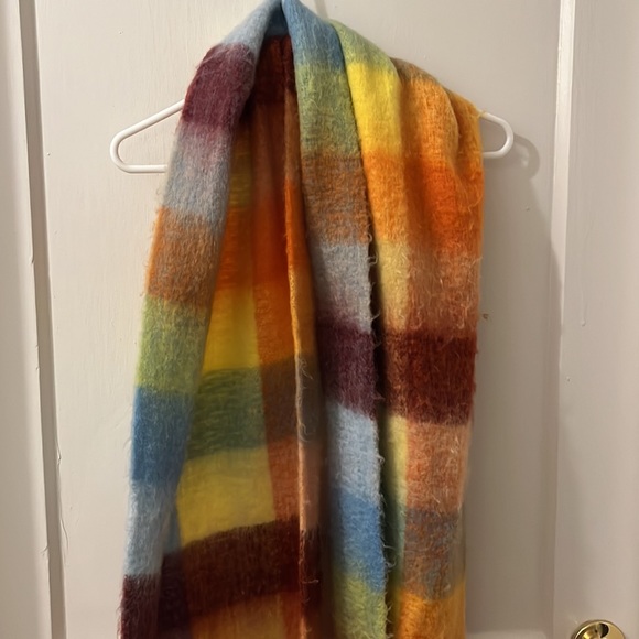 Chunky Checkered Colorful scarf - Picture 2 of 5